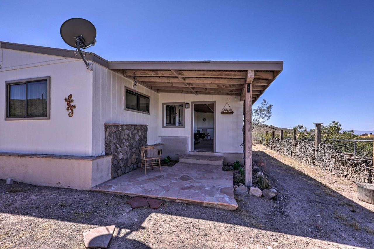 Rustic Bullhead City Retreat With Porch And Views Exterior photo