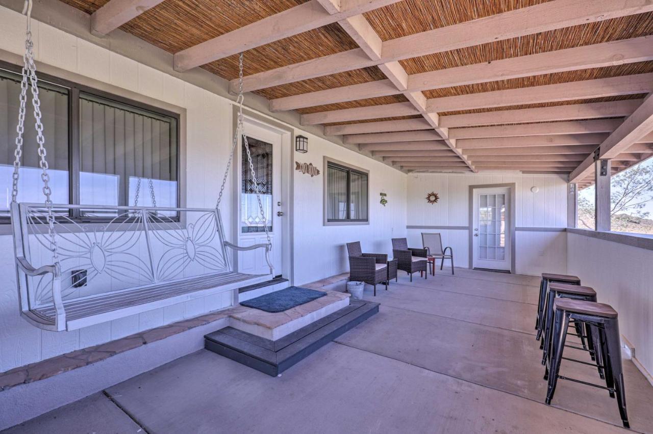 Rustic Bullhead City Retreat With Porch And Views Exterior photo