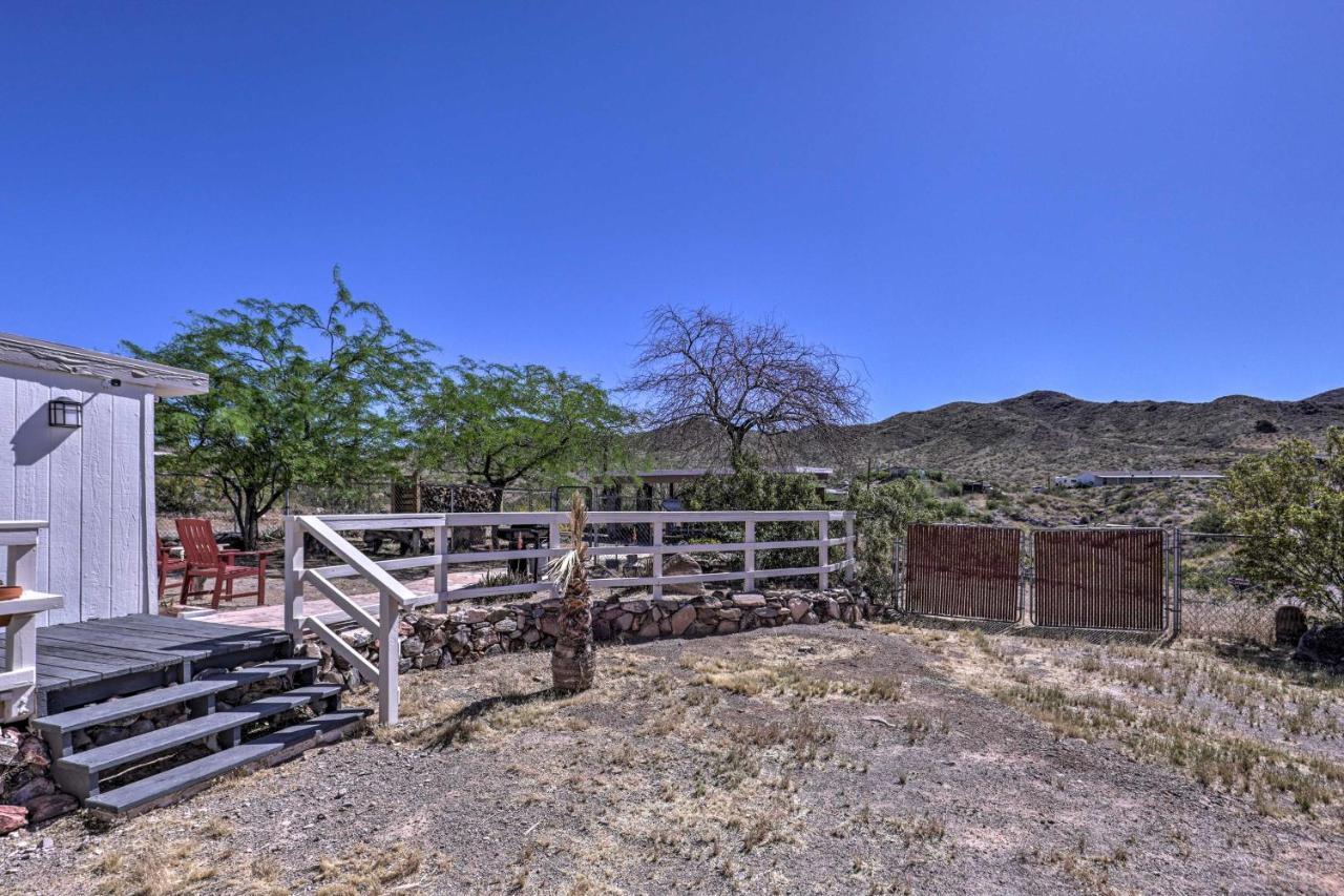 Rustic Bullhead City Retreat With Porch And Views Exterior photo
